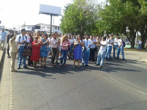 Dos colegios se unen y cierran la Interamericana en Santiago por varias causas