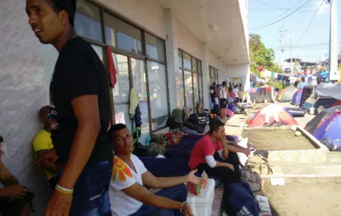 Gobierno promete asumir ayuda humanitaria de cubanos en Paso Canoas