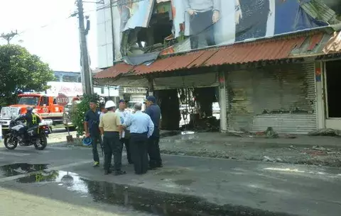 Inician investigación de incendio en Punto Mayorista 
