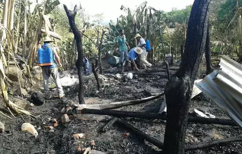 Piden ayuda para familia que perdió todo en un fuego