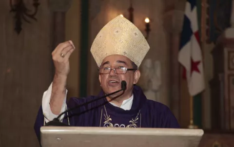 Iglesia católica panameña denuncia estafas en nombre de Dios