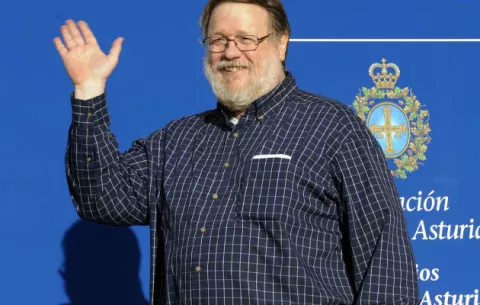 Fallece el creador del correo electrónico y de la idea de la @