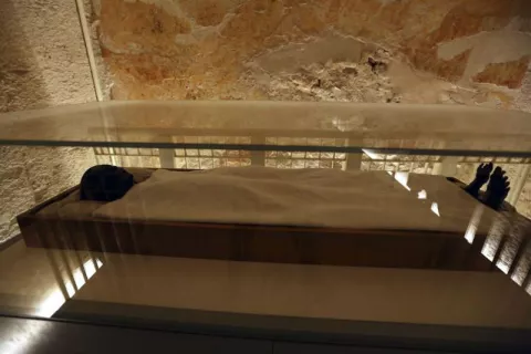 Un estudio japonés revela dos posibles cámaras ocultas en la tumba de Tutankamón