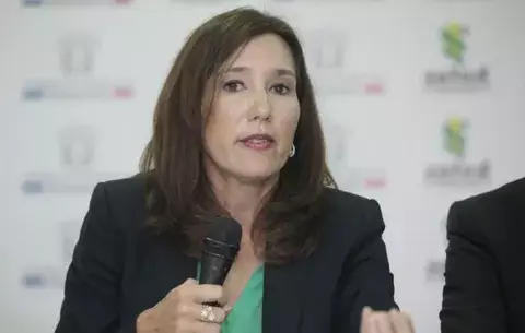 Minister of Environment´s demeanor is questioned