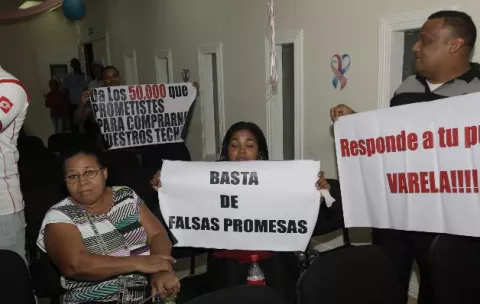 Cierran calle ante promesa incumplida por presidente Varela