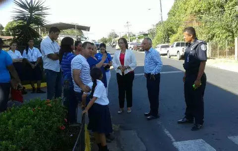 Suspenden clases por falta de docentes en la escuela Claudio Vásquez 