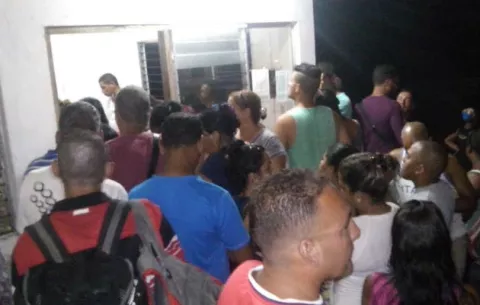 Trasladan a cubanos de Paso Canoas a David