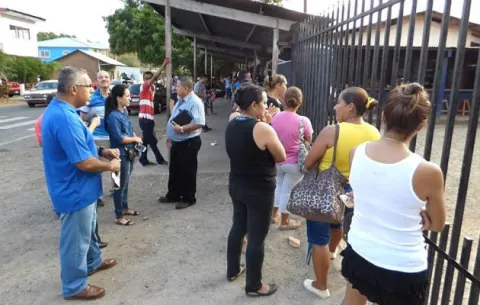 Denuncian alimentos con gusanos y gorgojos en escuela Tomás Herrera 