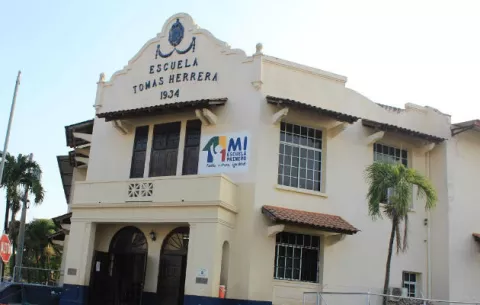 Suspenden jornada única en escuela Tomás Herrera de Chitré