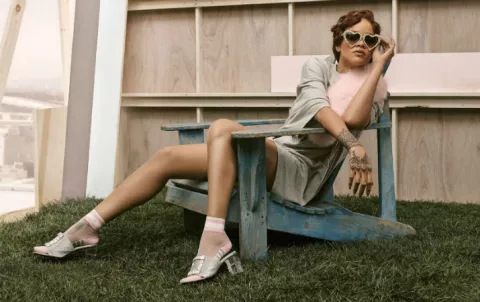 Rihanna vende medias ‘sexis’