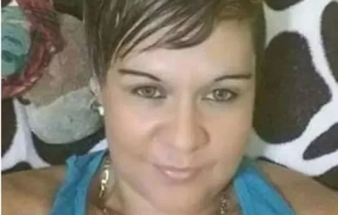 Ordenan detención de mujer de 21 años por homicidio