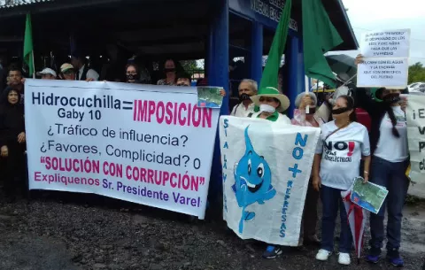 Consejo de Gabinete en medio de protestas 