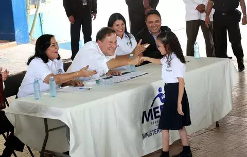 Varela: Panamá no puede seguir facilitando la ruta ilegal de inmigrantes 