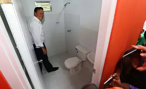 President gives up on campaign promises