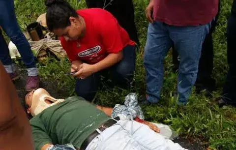 Bombero en estado delicado y otros tres heridos tras choque en Bocas