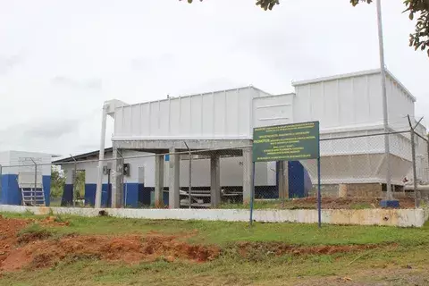 Cañazas sin agua por crecida de río; suspenden clases en dos colegios