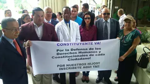 Llamado a constituyente no sería un golpe de Estado