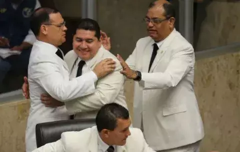 Gobierno de Varela patrocina transfuguismo en la Asamblea 