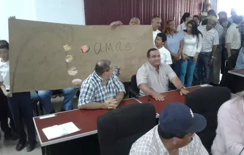 Estudiantes exigen ante el Concejo derogar acuerdo sobre cerro Canajagua