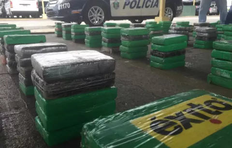 Decomisan más de 1,200 paquetes de droga en Jiral