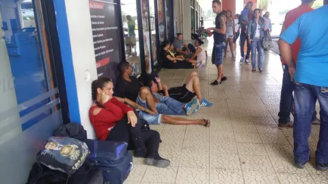 Faltan por viajar a México 1,390 cubanos, según las autoridades de Migración