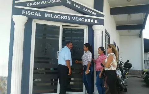 Denuncian red falsa de jóvenes que ofrecen sexo pre pago, en Azuero
