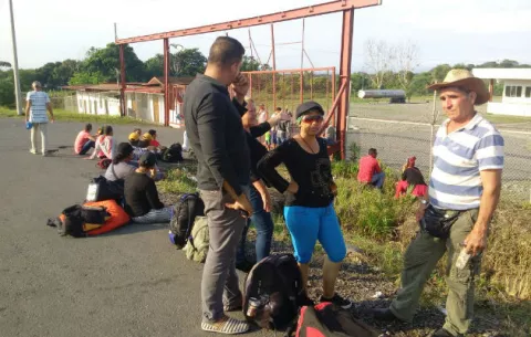 Se complica situación con nuevo arribo de cubanos a Paso Canoas