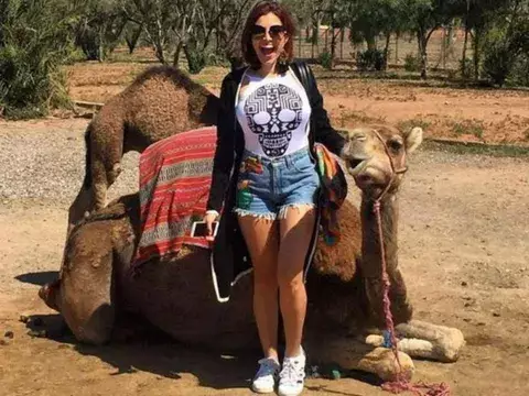 Critican viaje y vestimenta de Katleen Levy en Marruecos