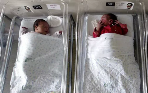 Lucía y Hugo vuelven a ser los nombres de moda entre los recién nacidos de España