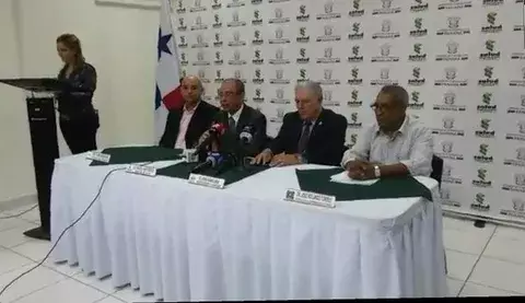 Veterinarios devengarán $950.00 al mes como salario base