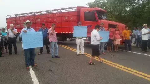 Exigen al gobierno construir carretera hacia Pixvae y Calidonia en Veraguas