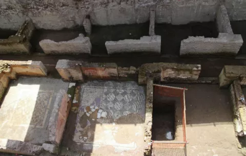  Descubren restos de fortaleza militar de la Roma antigua