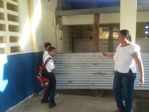 Cierran escuela Simeón Valderama en Natá, 'se está cayendo a pedazos'