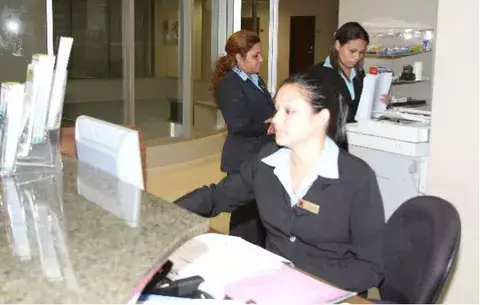 Contratos de trabajo registrados en el Mitradel caen 0.8%