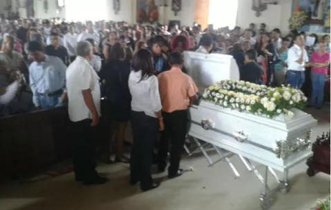 Dan último adiós a universitario veragüense baleado por delincuente