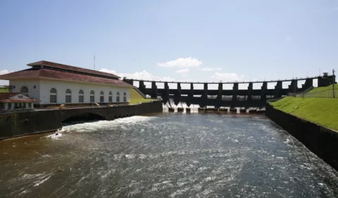 Urgen nuevas    fuentes    de agua para Canal de Panamá