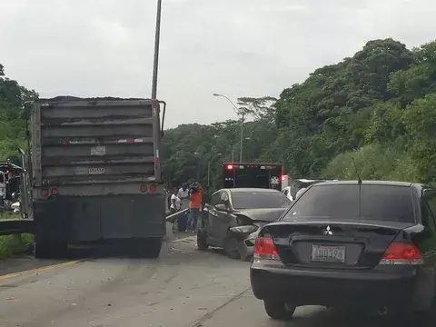 Otra colisión múltiple en la Via Centenario, no hubo heridos