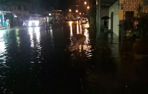 Urge alcantarillado en Isla Colón por inundaciones