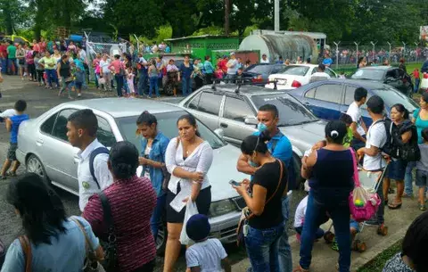 Desesperación entre pacientes por falta de vacunas del A(H1N1)