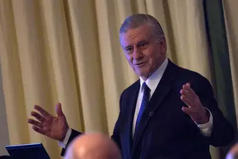 Corazones artificiales y técnicas no invasivas en congreso de cirujanos