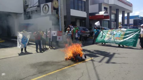 Coordinadora de Bugaba protesta en contra de hidroeléctricas 