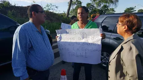 Paralizan clases en 90% en escuela Leonidas Delgado por insalubridad y A (H1N1)