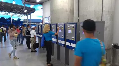 Máquinas de recarga de El Metro de Panamá están fuera de servicio