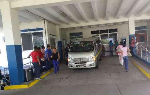 Hospitalizado trabajador con quemaduras de primero y segundo grados  