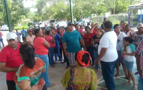 Sigue cerrada escuela en Río Hato por problemas en sanitarios y eléctricos