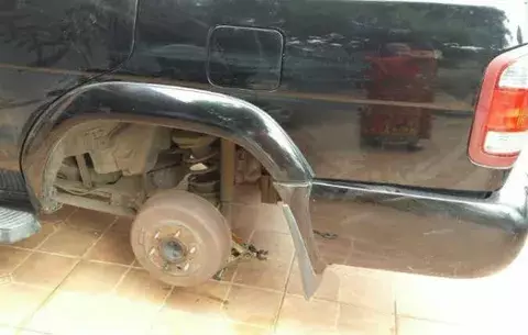 Autos en barriada Santa Elena son vandalizados