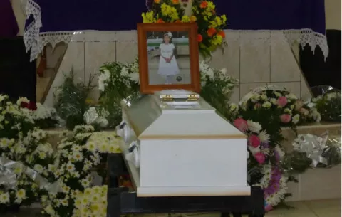 Dan último adiós a niña asesinada en David