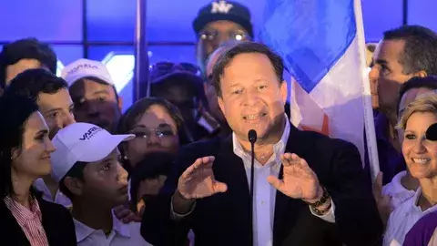 Gestión de Varela se hunde; 56% de la población no lo acepta