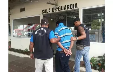 Violó a veinte mujeres, las filmó y las quiso chantajear con dinero