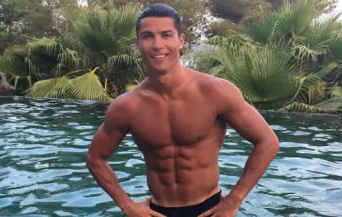 Abominales de Cristiano Ronaldo no parecen reales